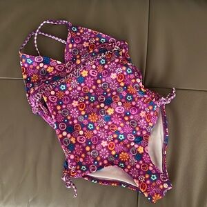 Angel Beach size 5 toddler Swimwear